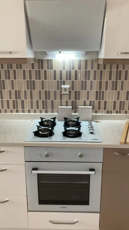 Kumtel Home Basic Beyaz Cam Ankastre Set A+ Enerji Sınıfı Modern Tasarım 4 Ocak Gözü