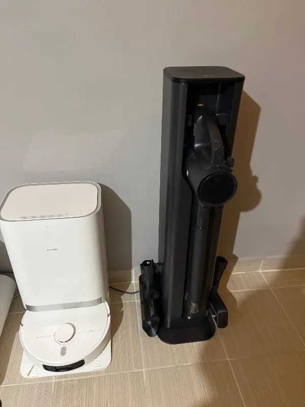LG A9X-ULTRA Dikey Şarjlı Süpürge 280W Güç Değeri ile Otomatik Toz Boşaltma Özellikli