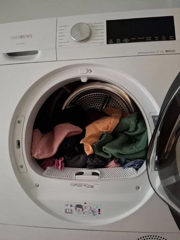 Siemens WQ44G2C1TR 9 KG Isı Pompalı Kurutma Makinesi E Enerji Sınıfı Kırışıklık Önleme Özelliği