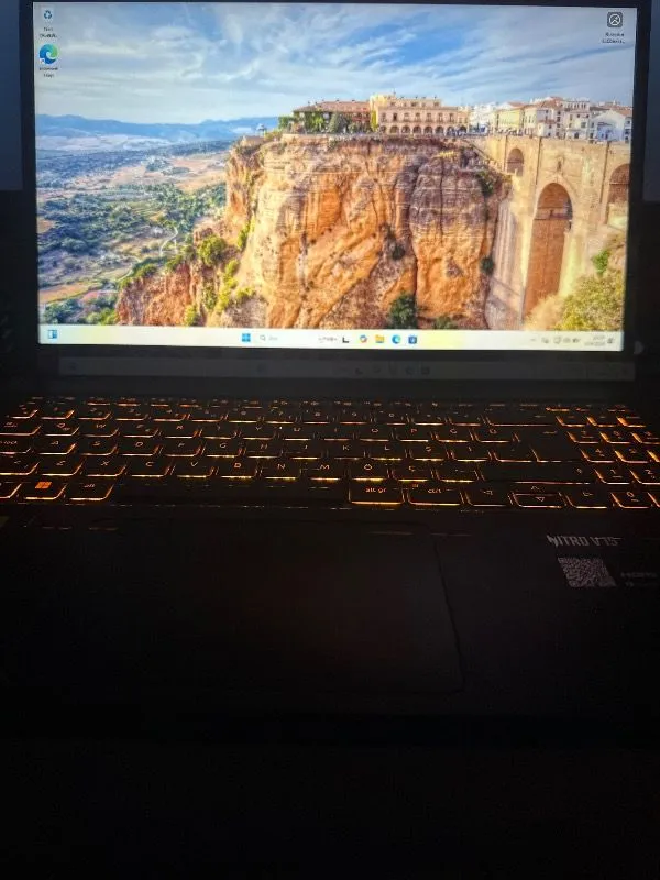 Acer Nitro V 15 ANV15-52 Intel Core i5 13420H 8GB 512GB SSD RTX5050 Freedos 15.6” 165Hz Taşınabilir Bilgisayar NH.QZ7EY.003