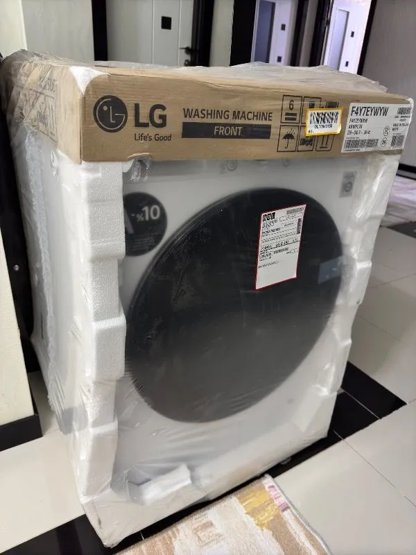 LG F4Y5EYW0W Vivace 11 kg 1400 Devir Çamaşır Makinesi