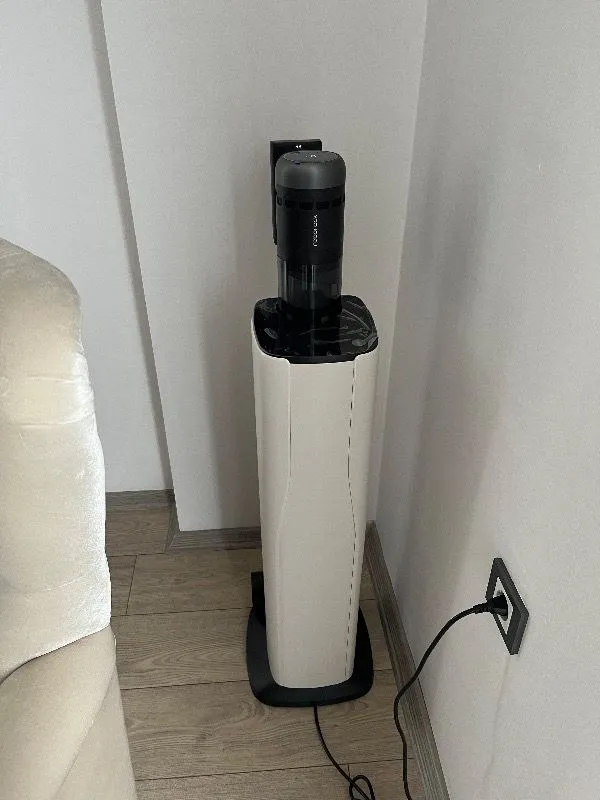 Roborock H60 Hub Ultra Dikey Süpürge 1500+ L Toz Haznesi ile Turbo Başlıklı Şarjlı Temizlik