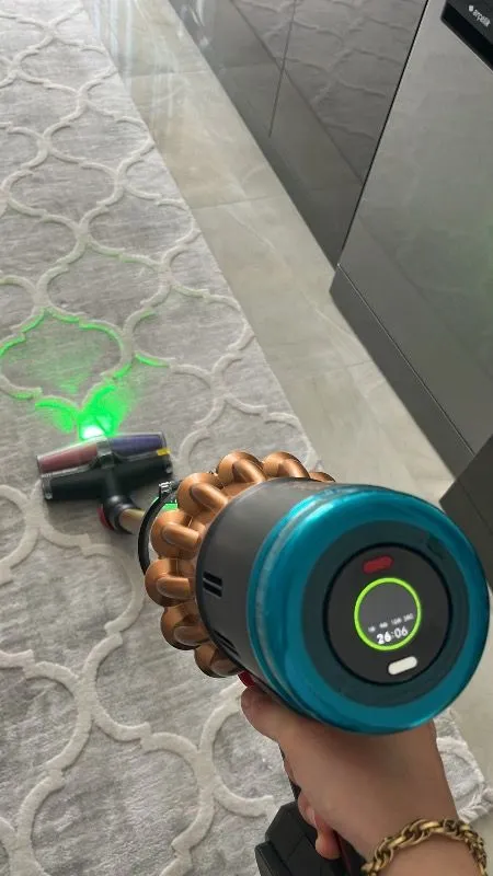 Dyson V16 Piston Animal kablosuz süpürge (Mat siyah/Bakır)