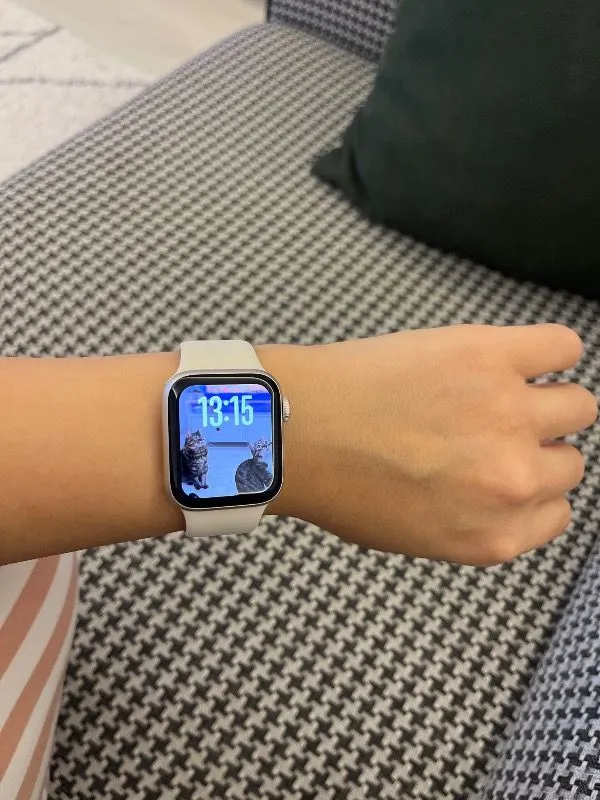 Apple Watch Se 3 Gps, 40 mm Yıldız ışığı Alüminyum kasa ve Yıldız ışığı Spor kordon – s/m