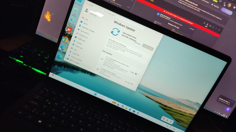 Dell Pro 15 Essential PV15250 i5-1334U 16Gb Ram 512Gb Ssd 15.6″ 120Hz FullHD Ubuntu Dizüstü Bilgisayar