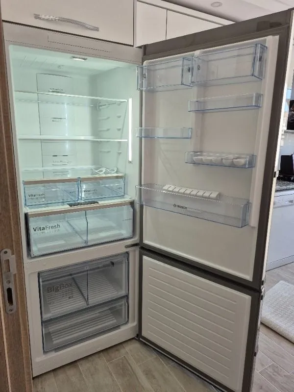 Bosch KGN76CIE0N Serie 6 186 x 75 cm Kolay Temizlenebilir Inox Alttan Donduruculu Buzdolabı