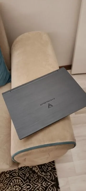Casper Excalibur G870 i7-13620H 32GB 1TB 8GB RTX5060 165Hz 15.6″ Freedos G870.1362-DF60X-C