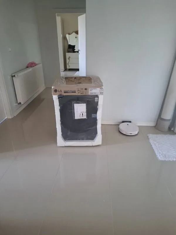 LG F4Y5EYWYJ 11 kg 1400 Devir Çamaşır Makinesi