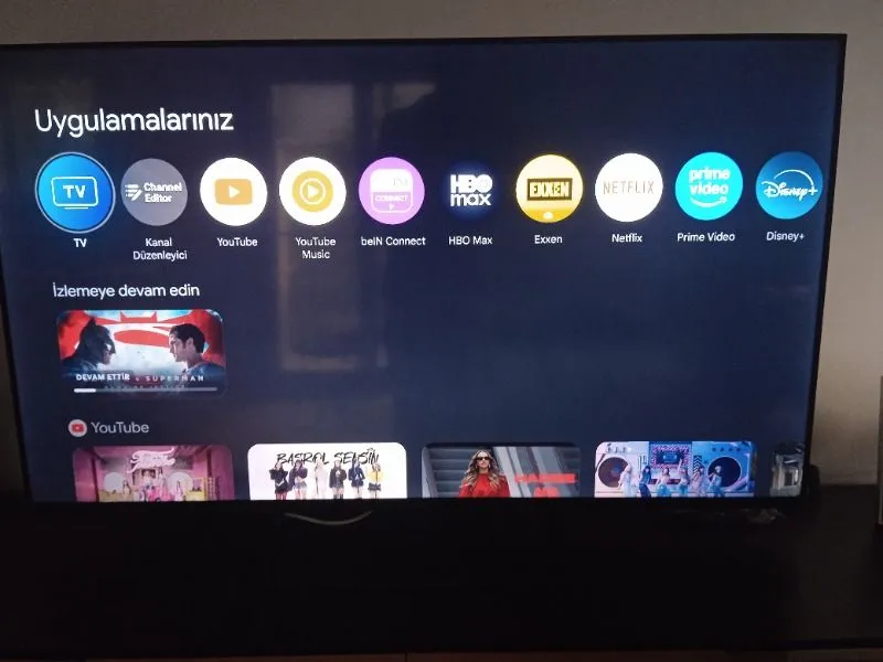 Grundig 55 GQ 800A 55″ 139 Ekran Uydu Alıcılı 4K Ultra HD Google Smart QLED TV