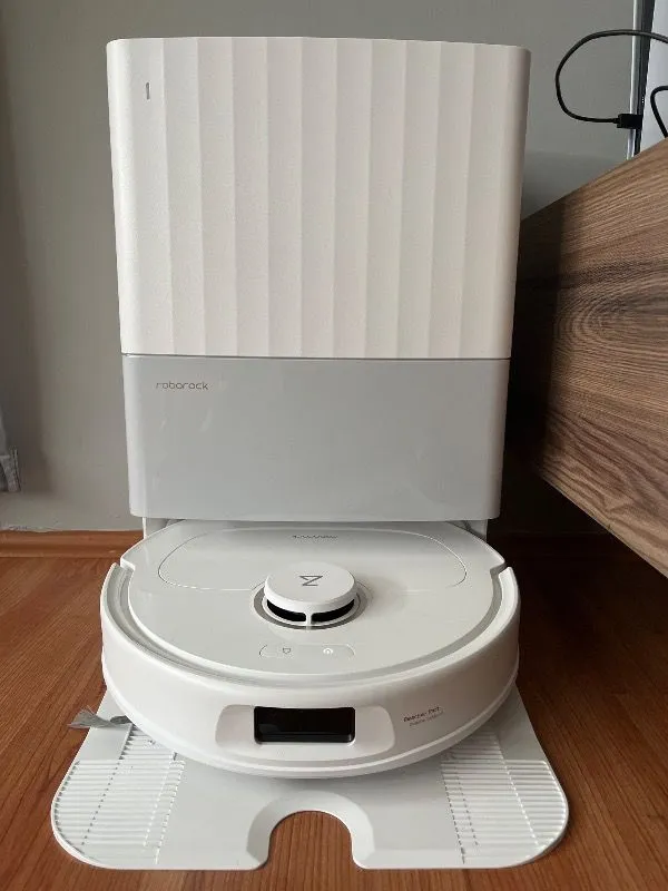Roborock Qrevo C Pro Akıllı Robot Süpürge 18.500 Pa – Beyaz