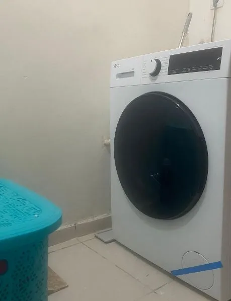 LG F4T2VYMEW 9 kg 1400 Devir Çamaşır Makinesi
