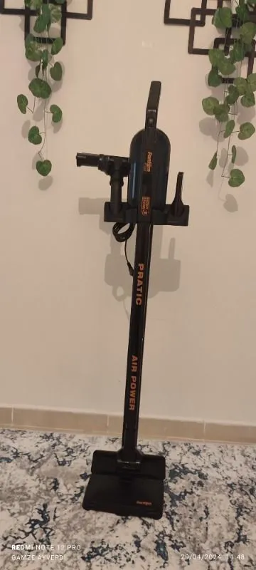 Fantom Pratic Aır Power P 1250 Siyah Torbasız Dönebilen Turbo Başlıklı Dikey Süpürge