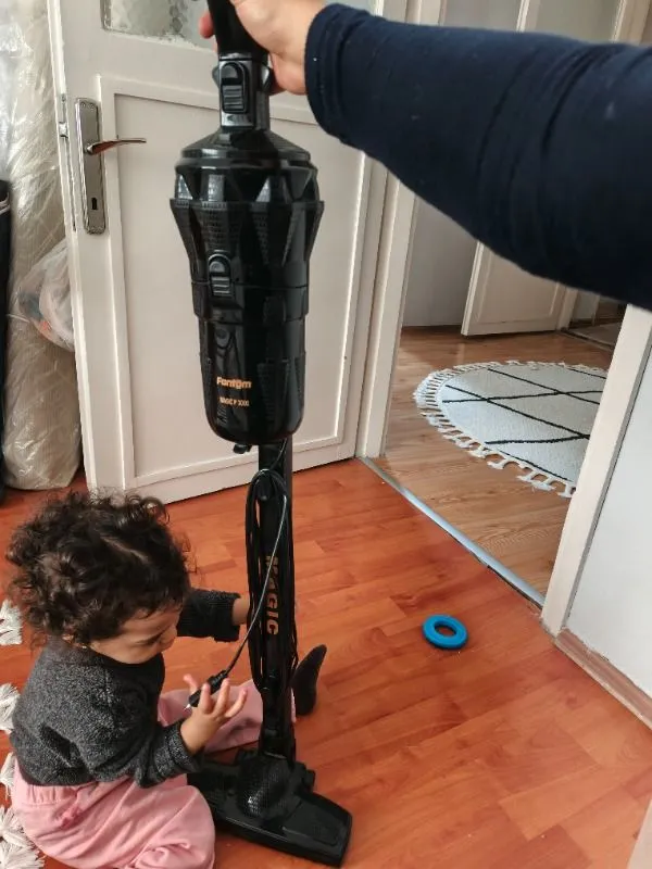 Fantom Magıc P 3000 Toz Torbasız Dikey Süpürge Siyah
