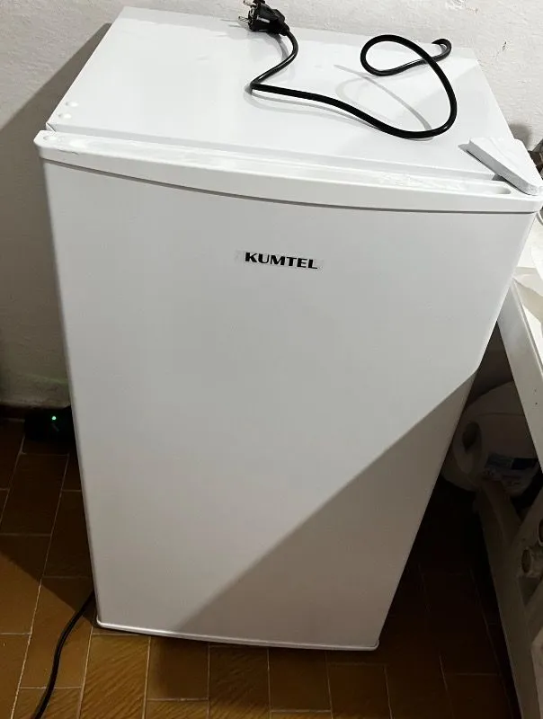 Kumtel 93L Beyaz Büro Tipi Buzdolabı HMB-110