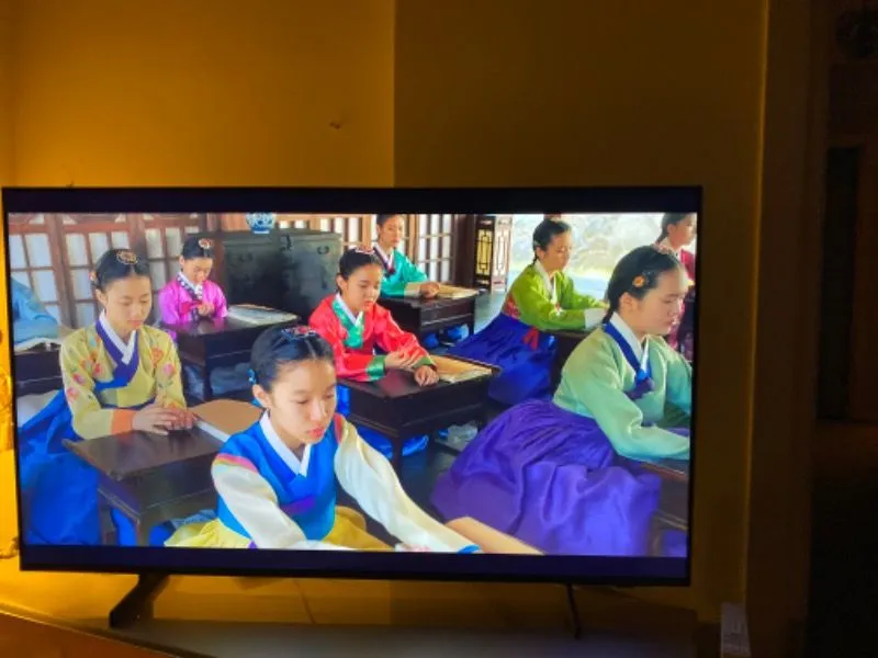 Samsung 55U8200F 55” 139 Ekran Uydu Alıcılı 4K Ultra HD Tizen Smart Crystal TV