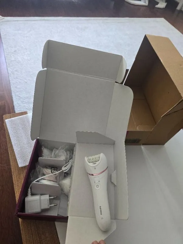 Philips BRE720/05 Epilatör (Yüz+Koltuk alti+Bikini Bölgesi+Bacak)Islak-Kuru,Işıklı,Kablosuz