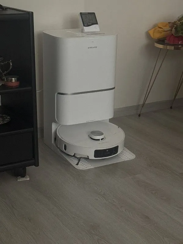 Dreame L40 Ultra Robot Süpürge, 11.000 Pa Emiş Gücü