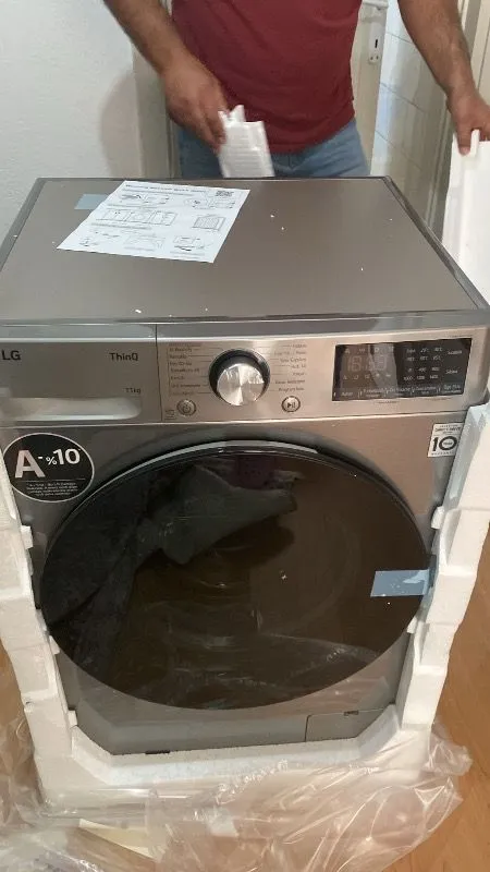 LG F4Y7EYWYP 11 kg 1400 Devir Enerji Sınıfı A Çamaşır Makinesi Yıkama Kapasitesi ile Güçlü Performans