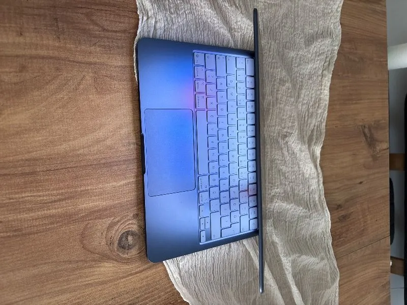 Apple MacBook Neo A18 Pro 8GB 256GB SSD macOS 13″ Taşınabilir Bilgisayar Indigo MHFF4TU/A