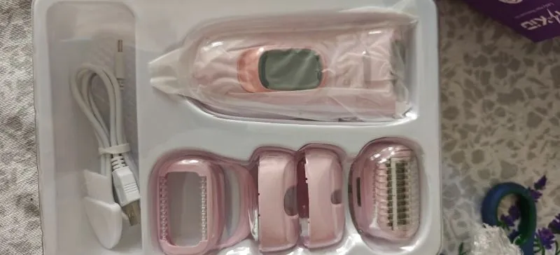 Mkio 7 Parça Şarjlı Işıklı Epilatör, LED Ekranlı Epilasyon Cihazı, 2 Kademe Hız Ayarı, 60 Dakika Kullanım, Yüz-KoltukAltı-BikiniBölgesi-Bacak Islak-Kuru Kullanım, Kadın Tıraş Cihazı