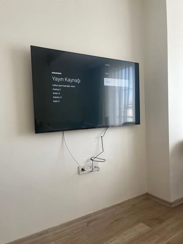 Grundig 75 GKU 700 75” 190 Ekran Uydu Alıcılı 4K Ultra HD Smart Google TV