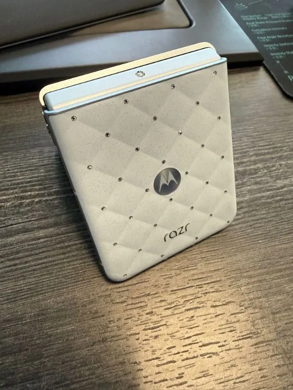 Motorola Razr 60