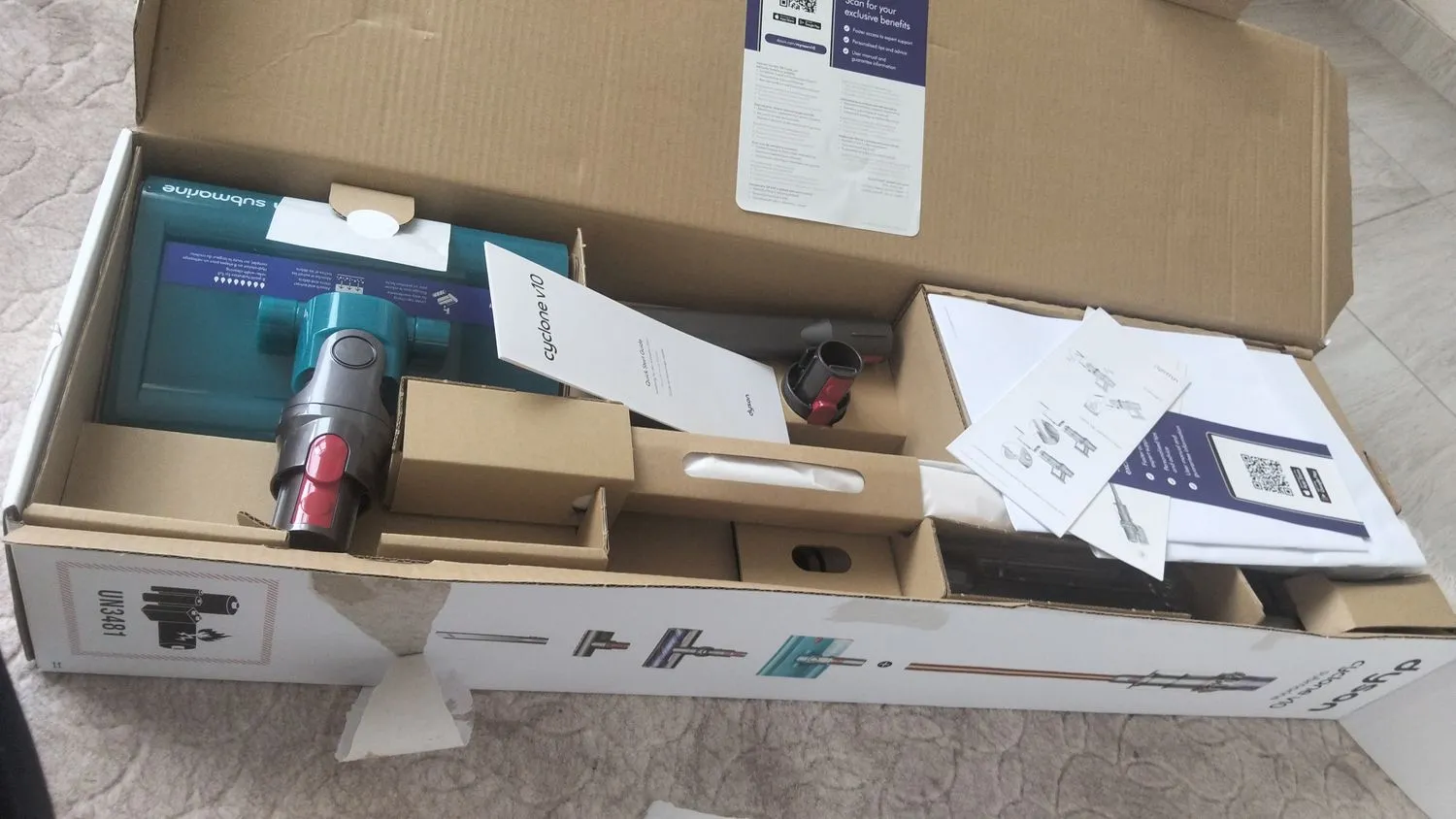 Dyson Cyclone V10 Submarine Islak ve Kuru Temizleme Dikey Süpürge