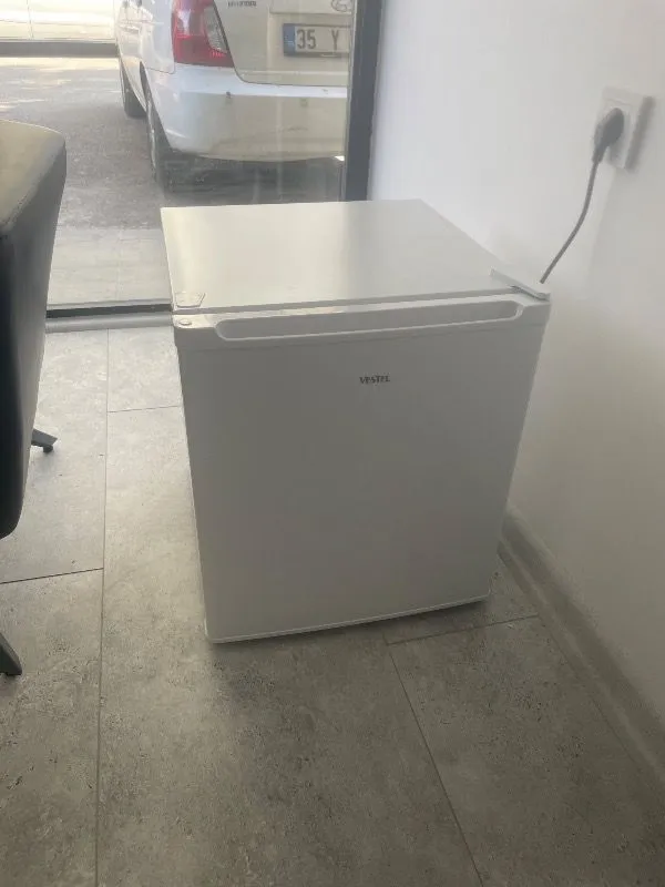 Vestel MB4001 E Enerji Sınıfı 41 Ly Minibar Mini Buzdolabı