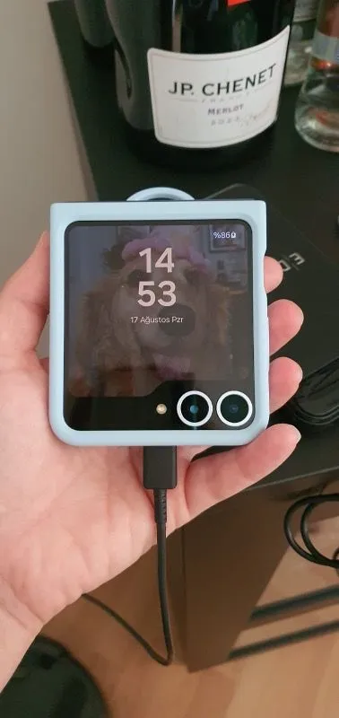 Samsung Galaxy Z Flip6