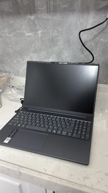 Lenovo IdeaPad Slim 3 Intel Core i5 13420H 16GB 512GB SSD Freedos 15.3″ Taşınabilir Bilgisayar 83K1003MTR