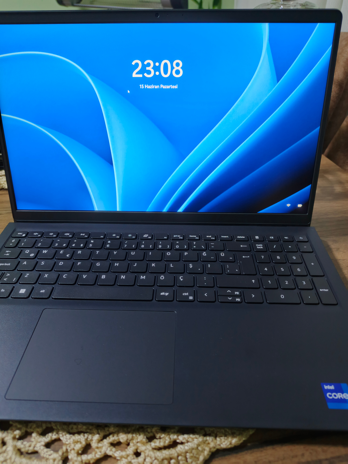 Dell Vostro 3530 I7-1355U 32 GB 1 Tb SSD Windows 11 Pro Iris Xe Graphics 15.6″ Full Hd Taşınabilir bilgisayar N1601PVNB3530U Cb6