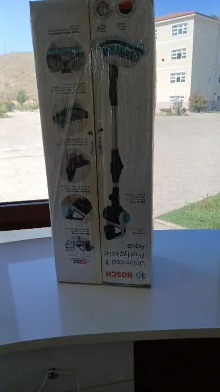 Bosch BCS71HYG1 Dik Şarjlı Elektrik Süpürgesi Unlimited 7 Prohygienic Aqua Beyaz