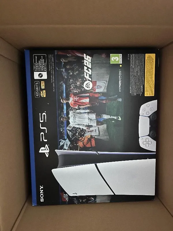 Sony Playstation 5 825 GB Slim Dijital Versiyon / Ea Sports FC26