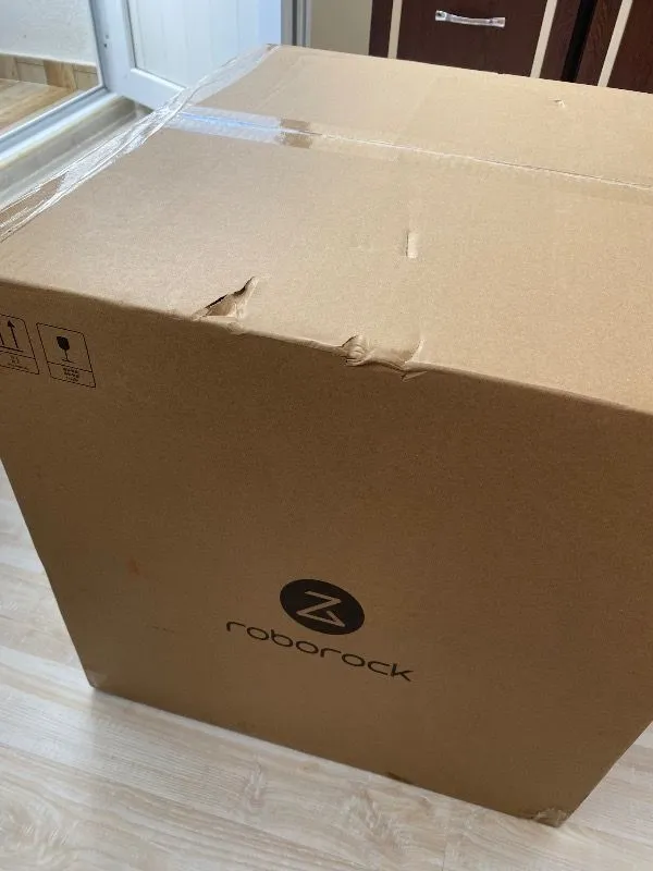 Roborock Qrevo Curv 2 Pro Akıllı Robot Süpürge 25000 Pa Emiş Gücü ile Sert Zeminler için Akıllı Kontrol