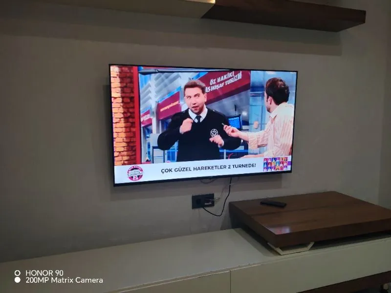 Simfer 55SFSA6B 55 inç 4K Ultra HD Android Smart LED TV 140 Ekran Yüksek Çözünürlük