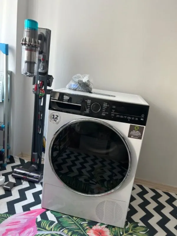 Beko KM 1210 12 Kg Isı Pompalı Kurutma Makinesi Kırışıklık Önleme Özelliği ile E Enerji Sınıfı